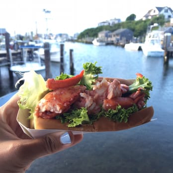Menemsha Galley - Lobster roll - Burgers Near Me - Chilmark, Massachusetts