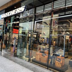 SKECHERS Retail