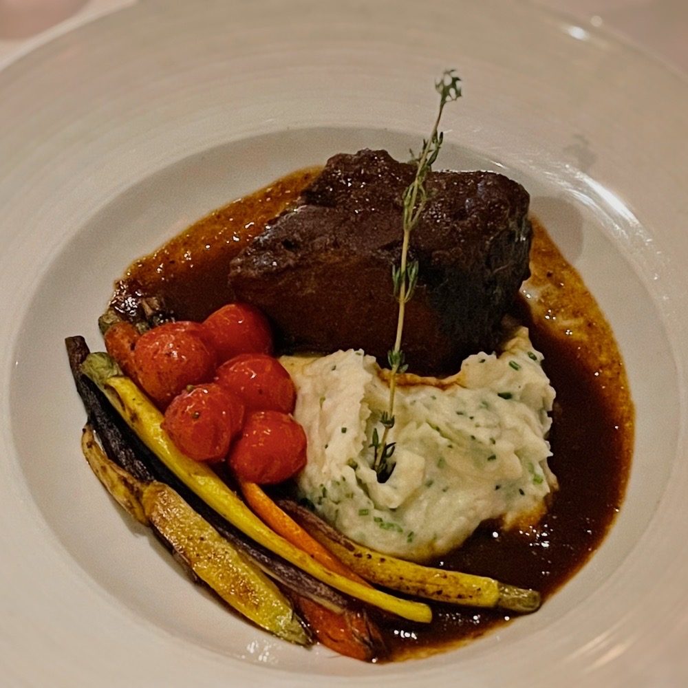 Bistro 45 - Exquisite short ribs - New American Near Me - Pasadena, California Bistro 45 - Exquisite short ribs - New American Near Me - Pasadena, California