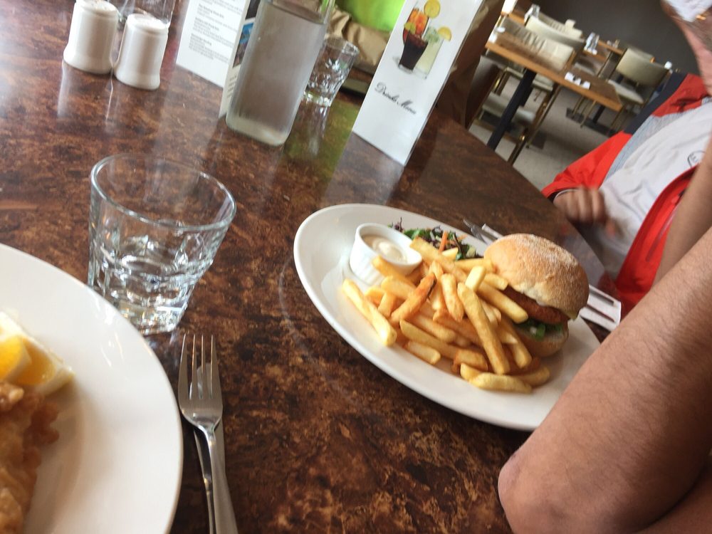 The Godley Hotel Restaurant And Bar