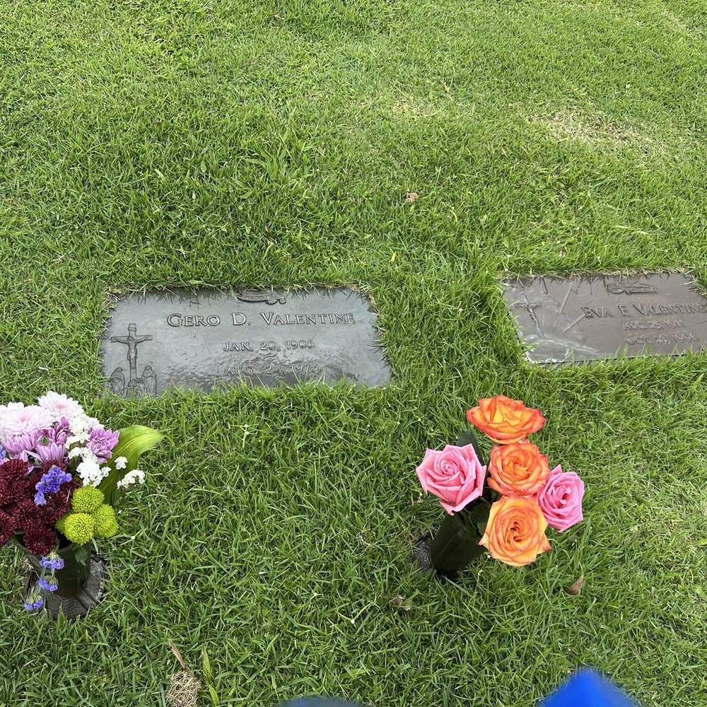Flo's Min Florist - Florists Near Me - Pearl City, Hawaii