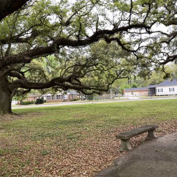 Michael Figures Community Center - Parks Near Me - Mobile, Alabama