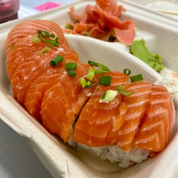 Makoto Sushi - Jin Roll - Sushi Bars Near Me - Aiea, Hawaii Makoto Sushi - Jin Roll - Sushi Bars Near Me - Aiea, Hawaii