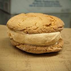 Eden's Kitchen - Snickerdoodle Peach ice cream sandwich