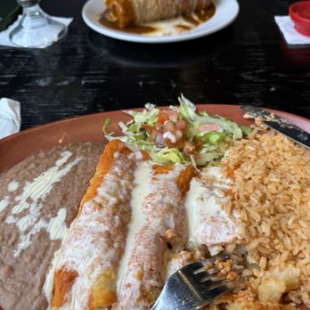 Cantina El Dorado - These enchiladas were delicious - Mexican Near Me - Auburn Hills, Michigan Cantina El Dorado - These enchiladas were delicious - Mexican Near Me - Auburn Hills, Michigan
