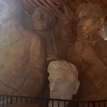 Mt. Rushmore - Landmarks & Historical Buildings Near Me - Keystone, South Dakota