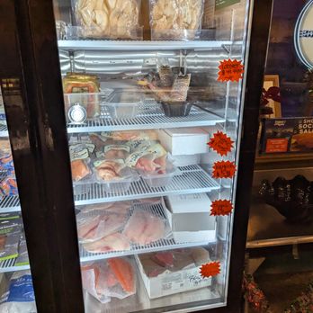 Breakwater Seafoods & Chowder House - Frozen items - Seafood Markets Near Me - Aberdeen, Washington