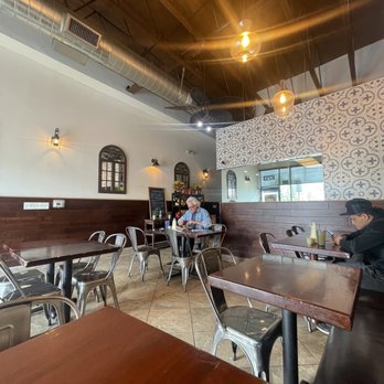 Listo el Pollo - Peruvian Near Me - Reseda, California