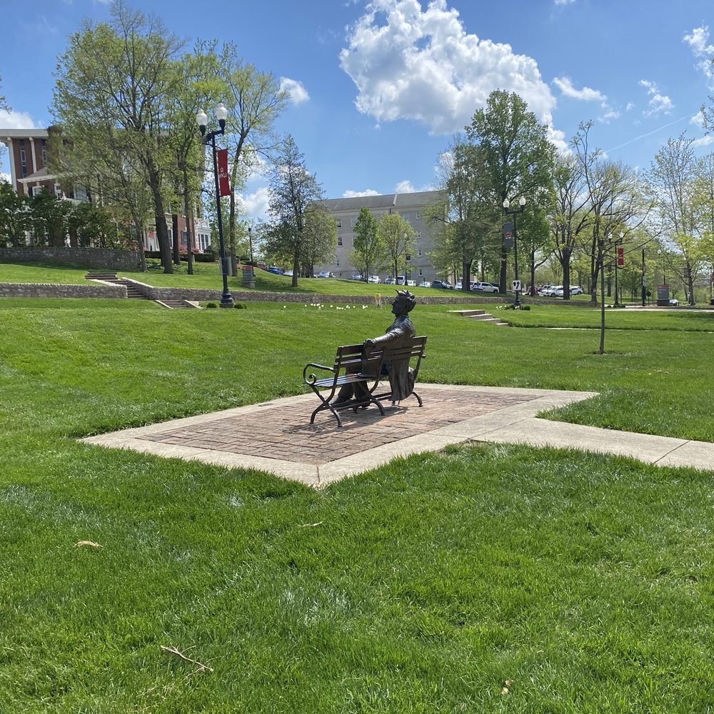 Abraham Lincoln statue - Landmarks & Historical Buildings Near Me - Bowling Green, Kentucky