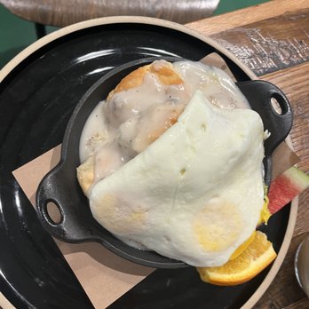 Tee Line Nash - Biscuit & sausage gravy - Sports Bars Near Me - Nashville, Tennessee