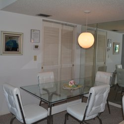 Sea Club Vacation Rentals - 1/1 and Half Beth Intra Coastal Standard Unit 26 Dining Room