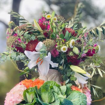 Ojai Flowers - Florists Near Me
