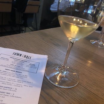 Town Hall - Wine Tasting - New American Near Me - Jacksonville, Florida Town Hall - Wine Tasting - New American Near Me - Jacksonville, Florida