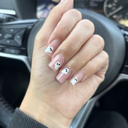 I absolutely love these cute little ghost nails Chi did for me! I've definitely found my go to girl!! I absolutely love these cute little ghost nails Chi did for me! I've definitely found my go to girl!!