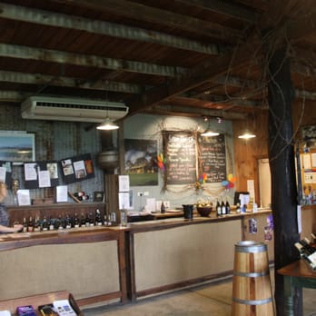 Yering Farm Wines - Wine Tasting Room Near Me - Yering, VIC Yering Farm Wines - Wine Tasting Room Near Me - Yering, VIC