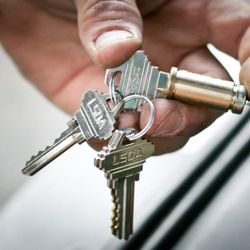 Discount Keys & Locksmith Service