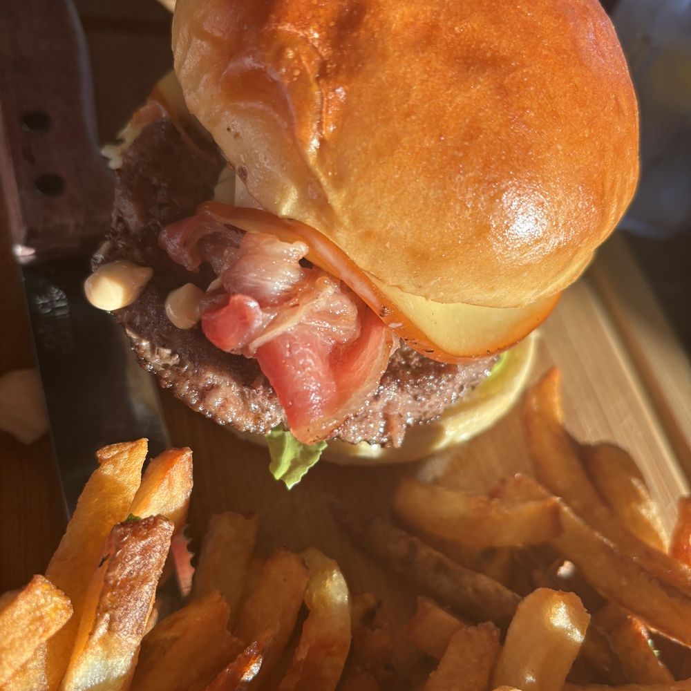 Harps Of Trinity - Smoked Gouda Burger - Irish Pub Near Me - Trinity, Florida Harps Of Trinity - Smoked Gouda Burger - Irish Pub Near Me - Trinity, Florida