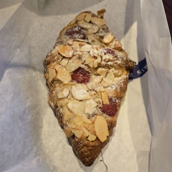 Paris Baguette - Raspberry croissant - Bakeries Near Me - Carlsbad, California Paris Baguette - Raspberry croissant - Bakeries Near Me - Carlsbad, California