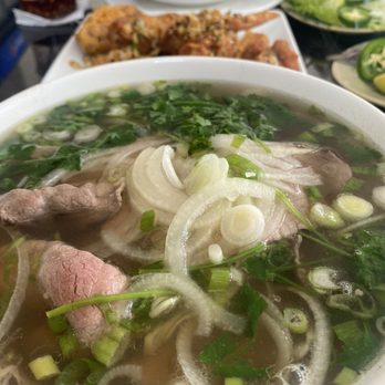 Pho Minh - Pho tai gau (pho with rare steak & fatty brisket) - Vietnamese Near Me - San Diego, California Pho Minh - Pho tai gau (pho with rare steak & fatty brisket) - Vietnamese Near Me - San Diego, California