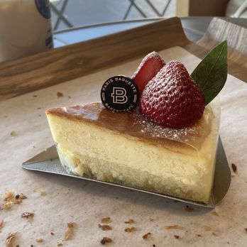 Paris Baguette - Bakeries Near Me - Glendale, California Paris Baguette - Bakeries Near Me - Glendale, California
