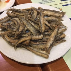 Hot Dog - Fried fresh anchovies. Great with beer.