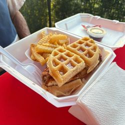 Meech's Hot Chicken