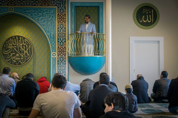 Al Noor Mosque by null