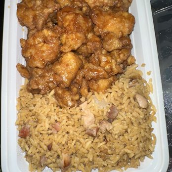 Panda Garden - General Tso's Chicken combo - Chinese Near Me - Alliance, Ohio
