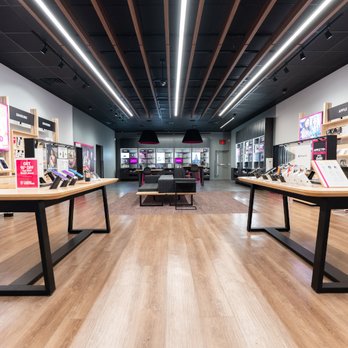 T-Mobile Experience Store - Mobile Phones Near Me - Albuquerque, New Mexico