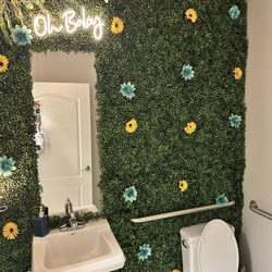 Western Kentucky 4D Ultrasounds - Bathroom selfie ops