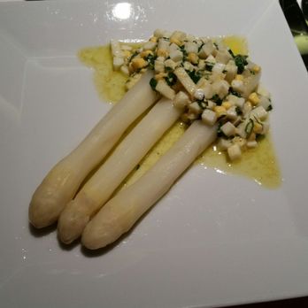 Amu - Asparagus, Flemish style. - Restaurants Near Me - Turnhout, VAN