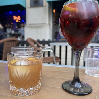 Senoritas Dearborn - Peach and grapefruit Old Fashioned, and red sangria - Mexican Near Me - Chicago, Illinois Senoritas Dearborn - Peach and grapefruit Old Fashioned, and red sangria - Mexican Near Me - Chicago, Illinois