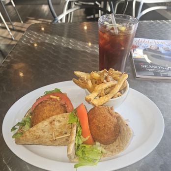 Vonda's Kitchen - Salmon Pannini, Fries, and Sweet Tea. - Soul Food Near Me - Newark, New Jersey