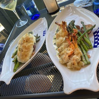 Duke's Seafood - Seafood Near Me - Seattle, Washington