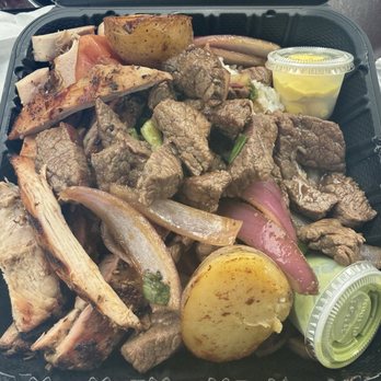 Peruvian Point - Lomo Saltado - Food Trucks Near Me - Medford, Oregon