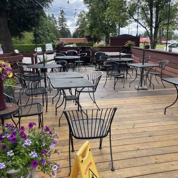 Thai Home Restaurant - Outdoor seating - Thai Near Me - Sandy, Oregon