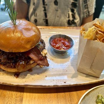 GRANVILLE - Bacon & Blue Burger - New American Near Me - Pasadena, California