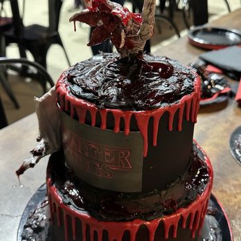 Custom Cakes By Liz - Stranger Things birthday cake - Custom Cakes Near Me - Spring, Texas