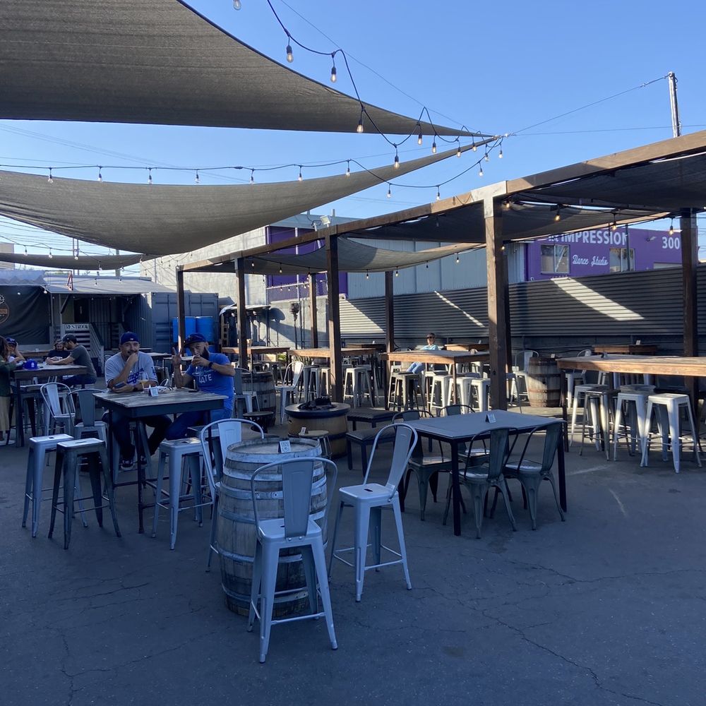 Frogtown Brewery - Outdoor patio area. - Breweries Near Me - Los Angeles, California Frogtown Brewery - Outdoor patio area. - Breweries Near Me - Los Angeles, California