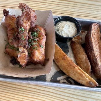 Chessie’s Wharf - Fish and Chips - Bars Near Me - Annapolis, Maryland