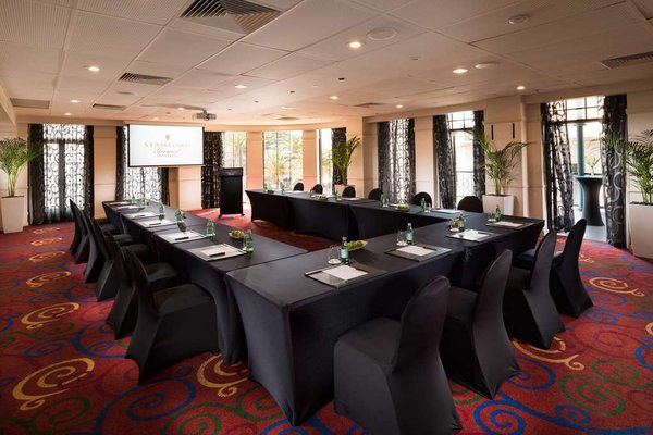 Stamford Grand Adelaide Hotel by null