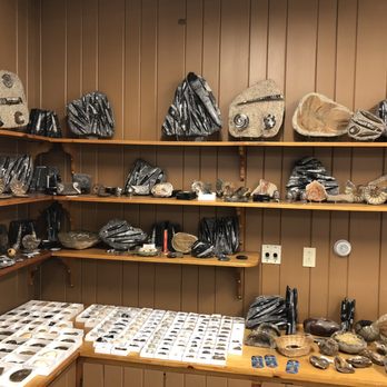 Willis Rock Shop - Jewelry Near Me - Bar Harbor, Maine Willis Rock Shop - Jewelry Near Me - Bar Harbor, Maine