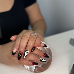 Pearly Nails & Spa