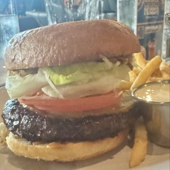 Hendos Barrel House - The Fox Burger - so good!!! - Steakhouses Near Me - Temecula, California Hendos Barrel House - The Fox Burger - so good!!! - Steakhouses Near Me - Temecula, California