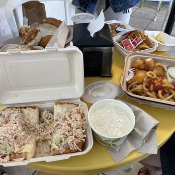 Splash Cafe - Lobster roll, clam chowder, fish and chips - American Near Me - Pismo Beach, California Splash Cafe - Lobster roll, clam chowder, fish and chips - American Near Me - Pismo Beach, California