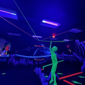 Imagine 3D Mini Golf - A really cool friendly Alien and flying saucer with beams. - Mini Golf Near Me - Scottsdale, Arizona Imagine 3D Mini Golf - A really cool friendly Alien and flying saucer with beams. - Mini Golf Near Me - Scottsdale, Arizona