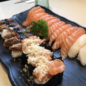 Heart Sushi - Assorted Sushi (Salmon, Eel, Escolar and Spicy Salmon) - Sushi Bars Near Me - Mississauga, Ontario