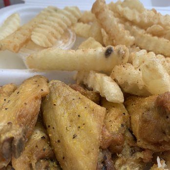 Top Wings and Deli - Lemon Pepper 10pc Wings - Chicken Wings Near Me - Suwanee, Georgia Top Wings and Deli - Lemon Pepper 10pc Wings - Chicken Wings Near Me - Suwanee, Georgia