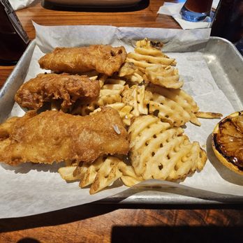 Shore Grille - Fish n Chips - American Near Me - San Pedro, California Shore Grille - Fish n Chips - American Near Me - San Pedro, California