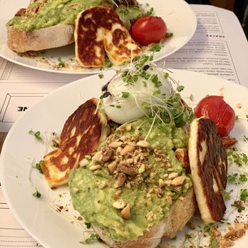Café Melbourne - Avocado toast - Coffee & Tea Near Me - Montreal, Quebec